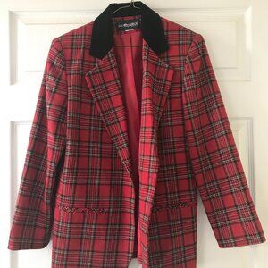 Sag Harbor Petite Size 10–14 Red Plaid Blazer with Black Velvet Collar